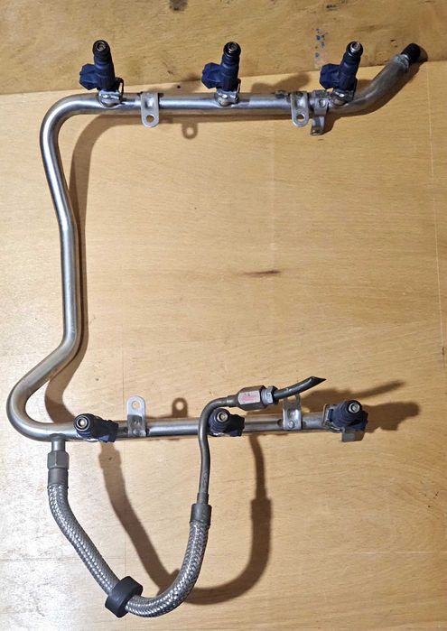 Топливная рампа М112 с ффорсунками.