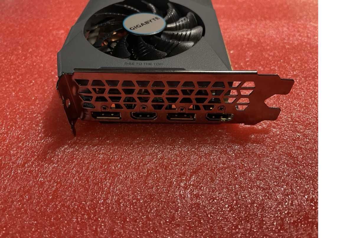 Видеокарта GIGABYTE RTX 3070 GAMING OC Rev. 2.0