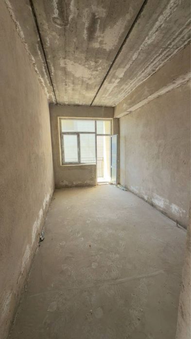 Бухоро шахар марказидан 3 хонали квартира сотилади