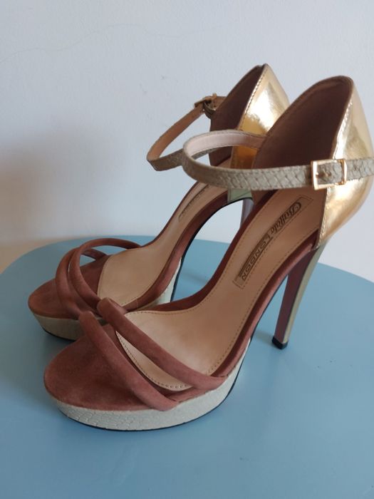 Sandale cu toc inalt brand Bufallo London, marime 38