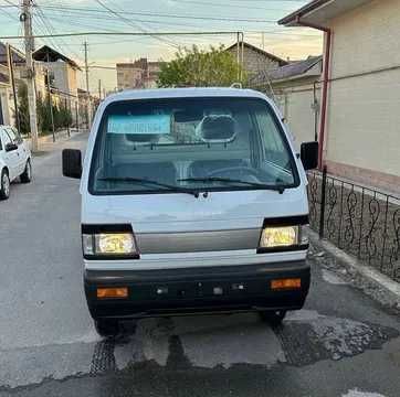 Labo Yili    2025