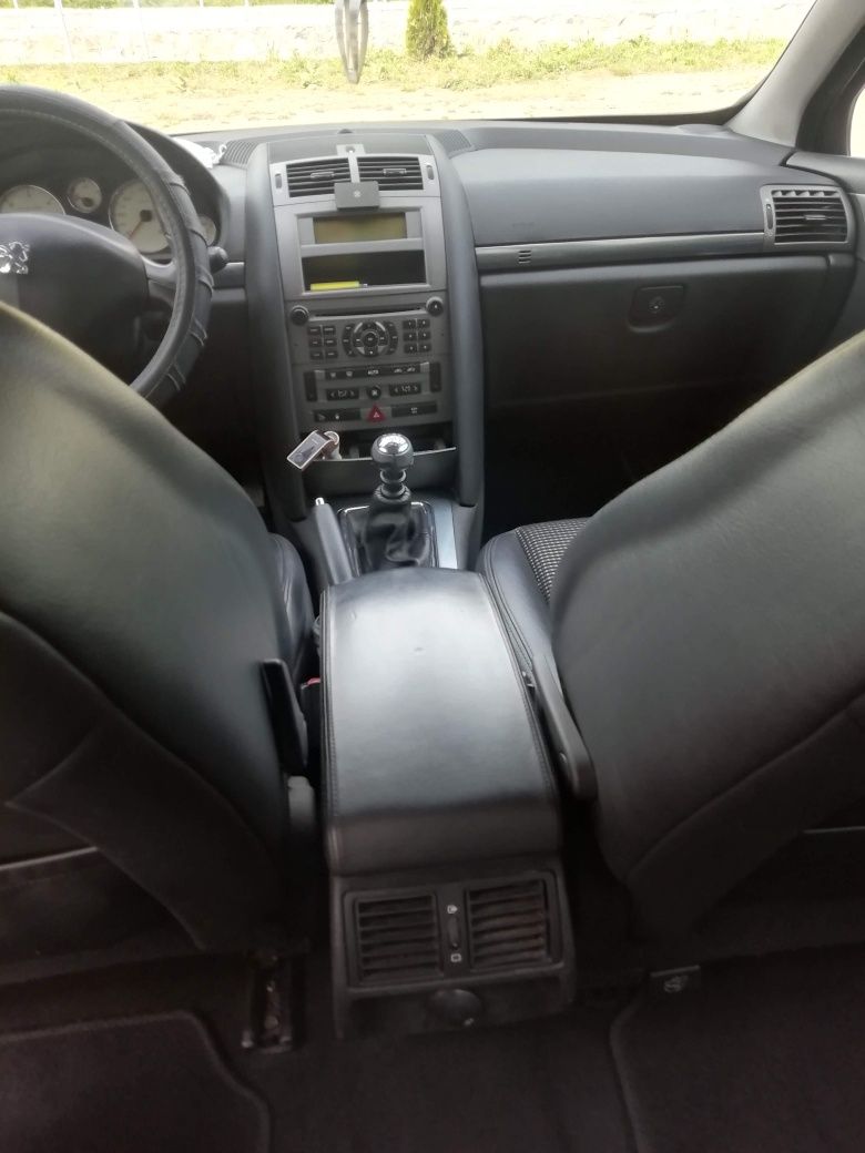 Vând Peugeot 407 pentru dezmembrare totul functional