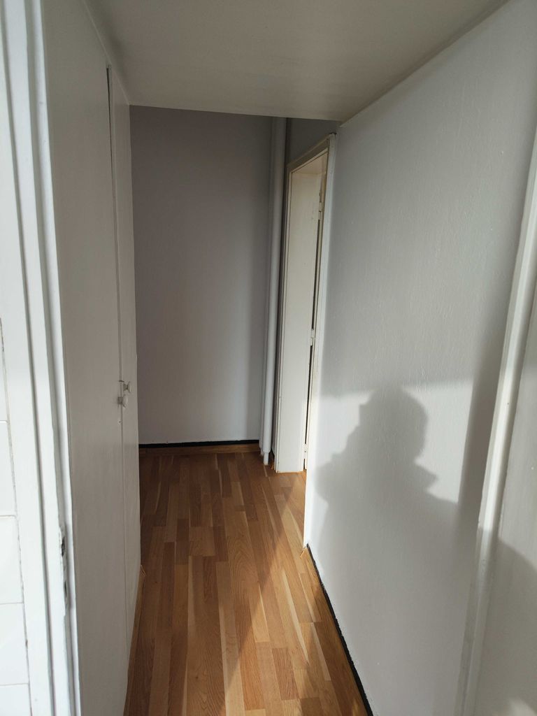 Продава се Двустаен апартамент в София, Надежда 2 - 60 кв.м за 7 €/кв.м - Снимка #3