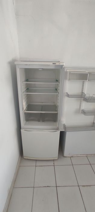 Холодилник сатылады жаксы истеп тур