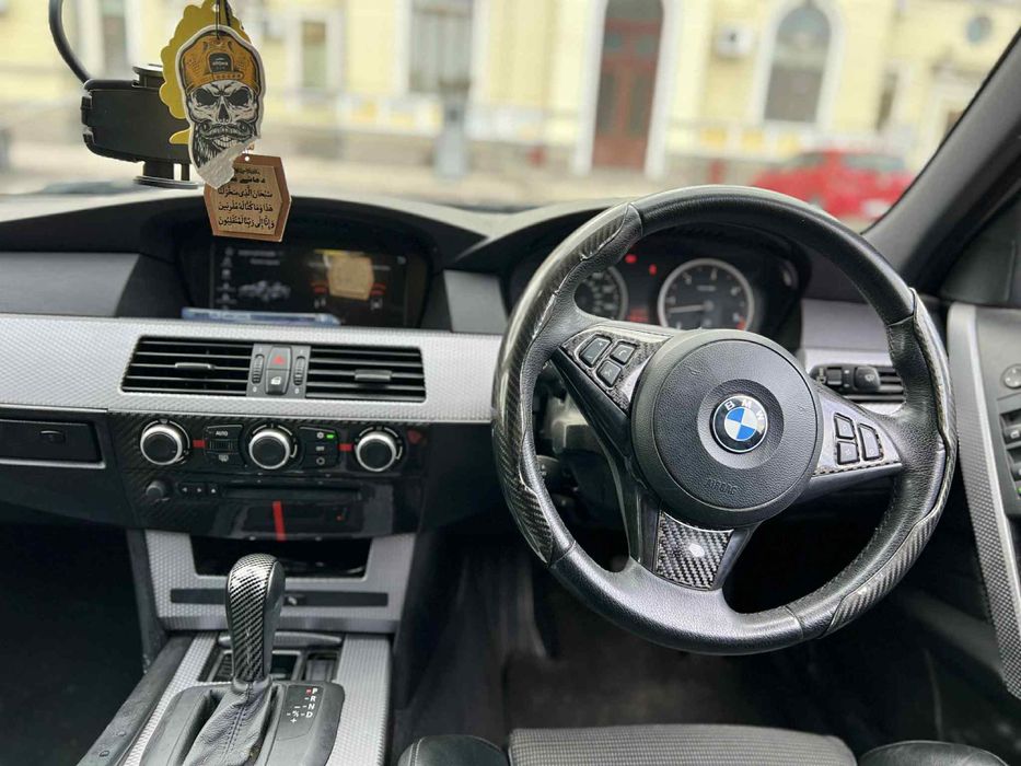 Bmw e60 334cai 1700 kilometri masina trage grav