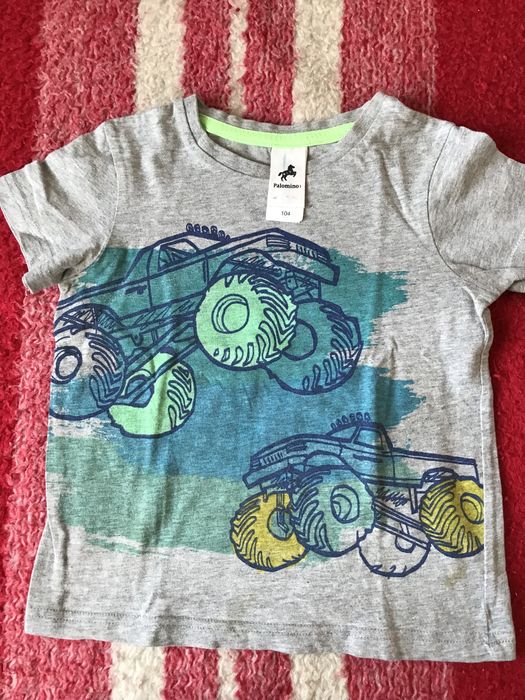 Tricouri copii nr 98/104 (5 bucati) si 2 gecute