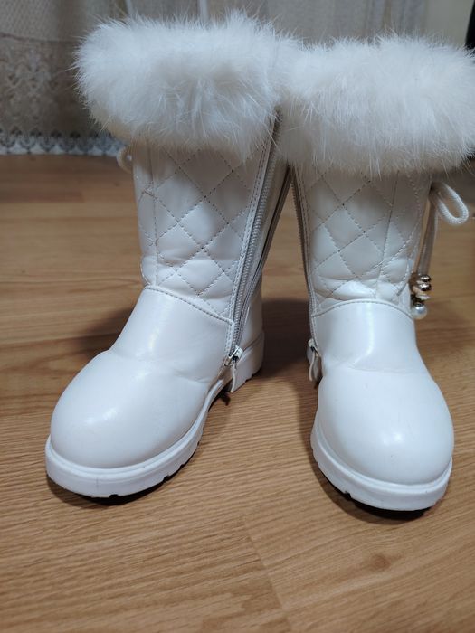 Cizmulițele  albe fetiță  nr27