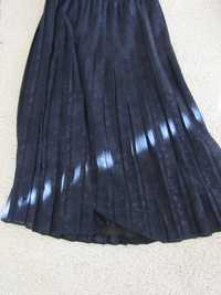 Дамска тъмно синя плисирана пола размер 48