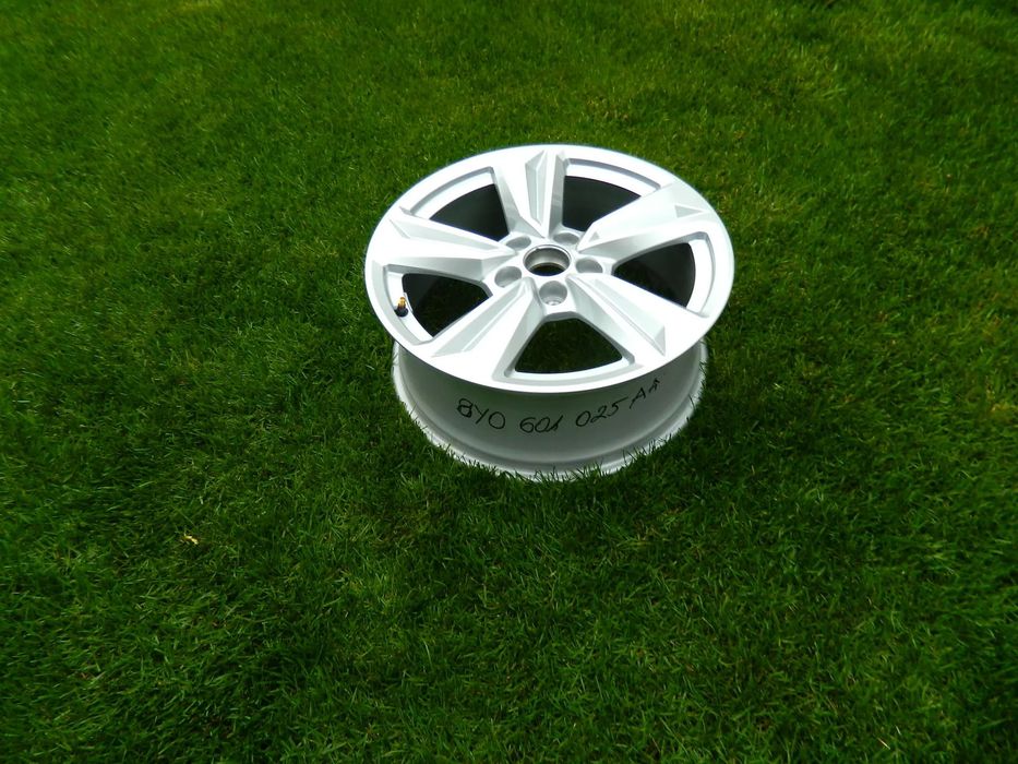 Janta Audi A3 pe 17" cod 8Y0601025AA