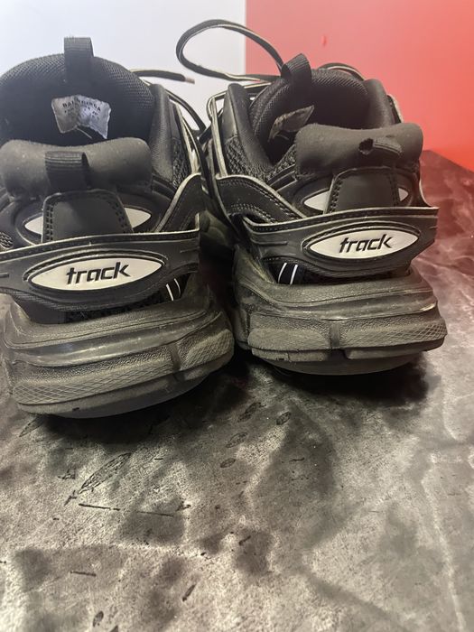 Balenciaga tracks black