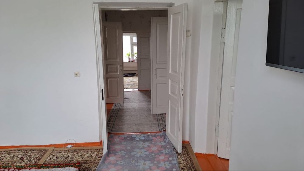 Т. Жүргенов 45 А продается дом. Үй центрде орналасқан. Бөлме саны: 4