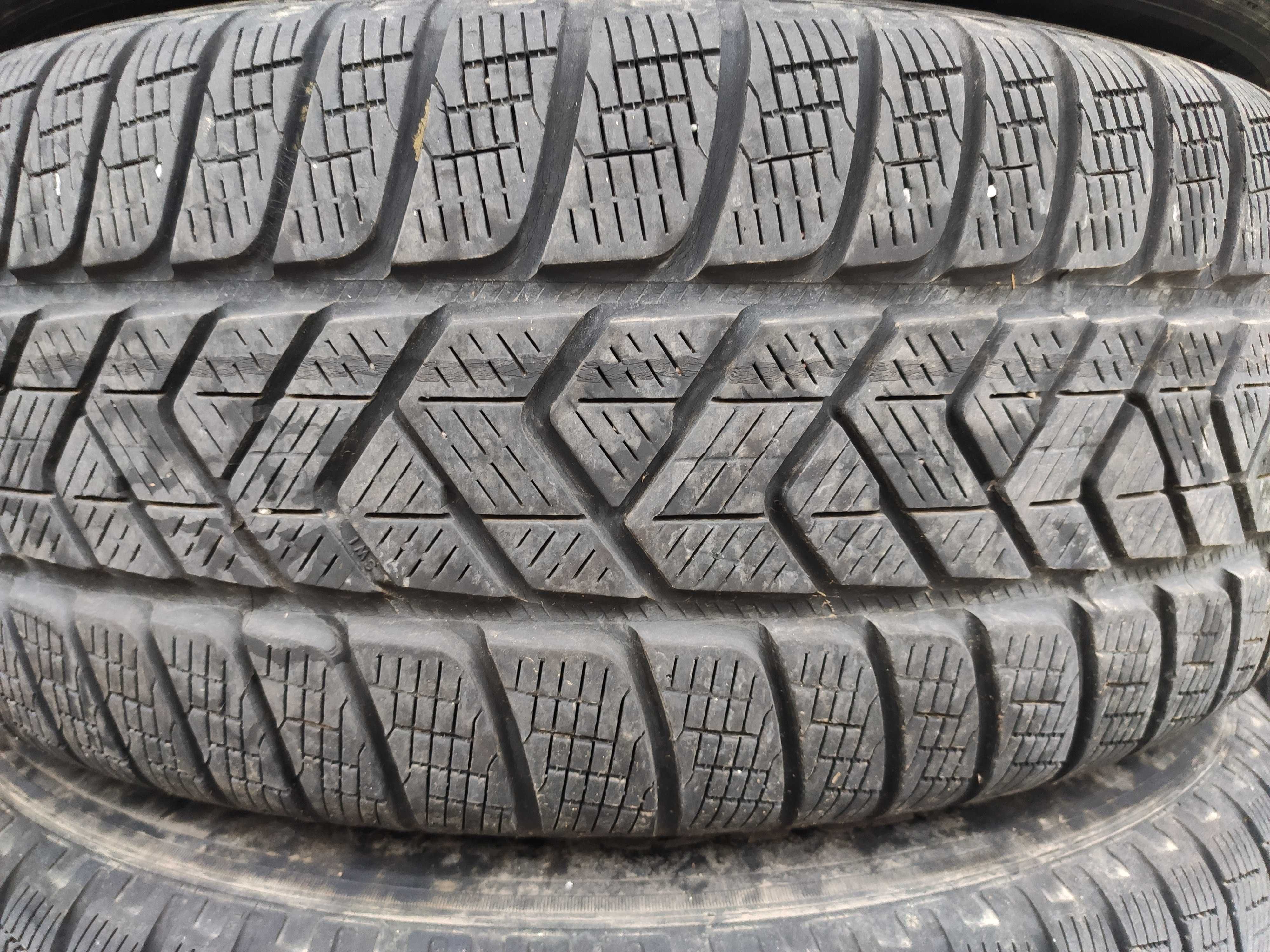 4бр Зимни Гуми 235 60 17 - Pirelli