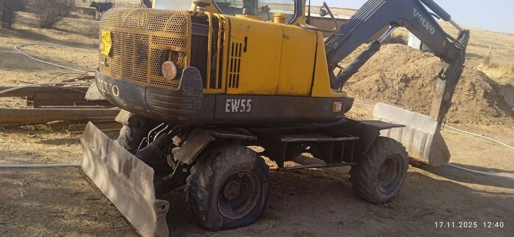 Продаётся экскаватор 55