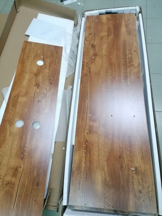 ТВ шкаф –  LED осветление – ширина 140 см. налично в цвят Бял гланц