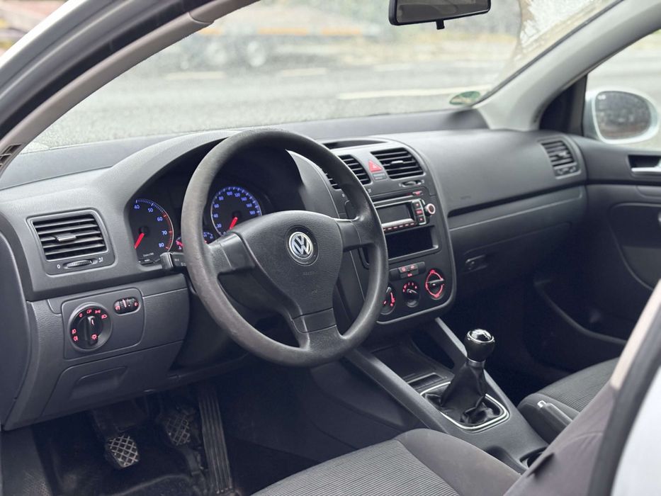 Vând Volkswagen Golf 5, 2 portiere, an 2008, 1.4 MPI, 75cp