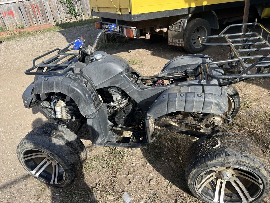 Vând atv urgent !!