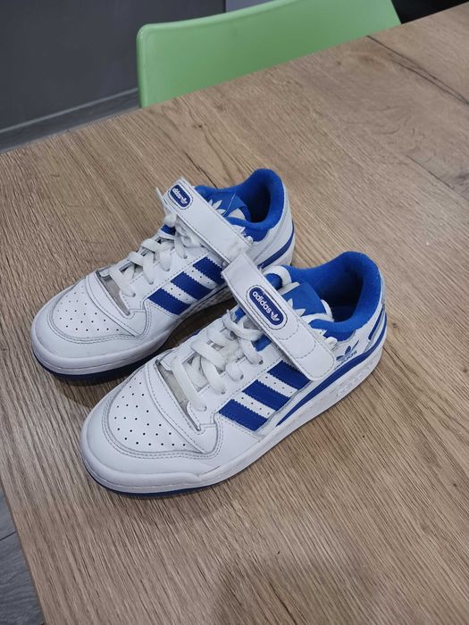 Оригинални маратонки на Adidas