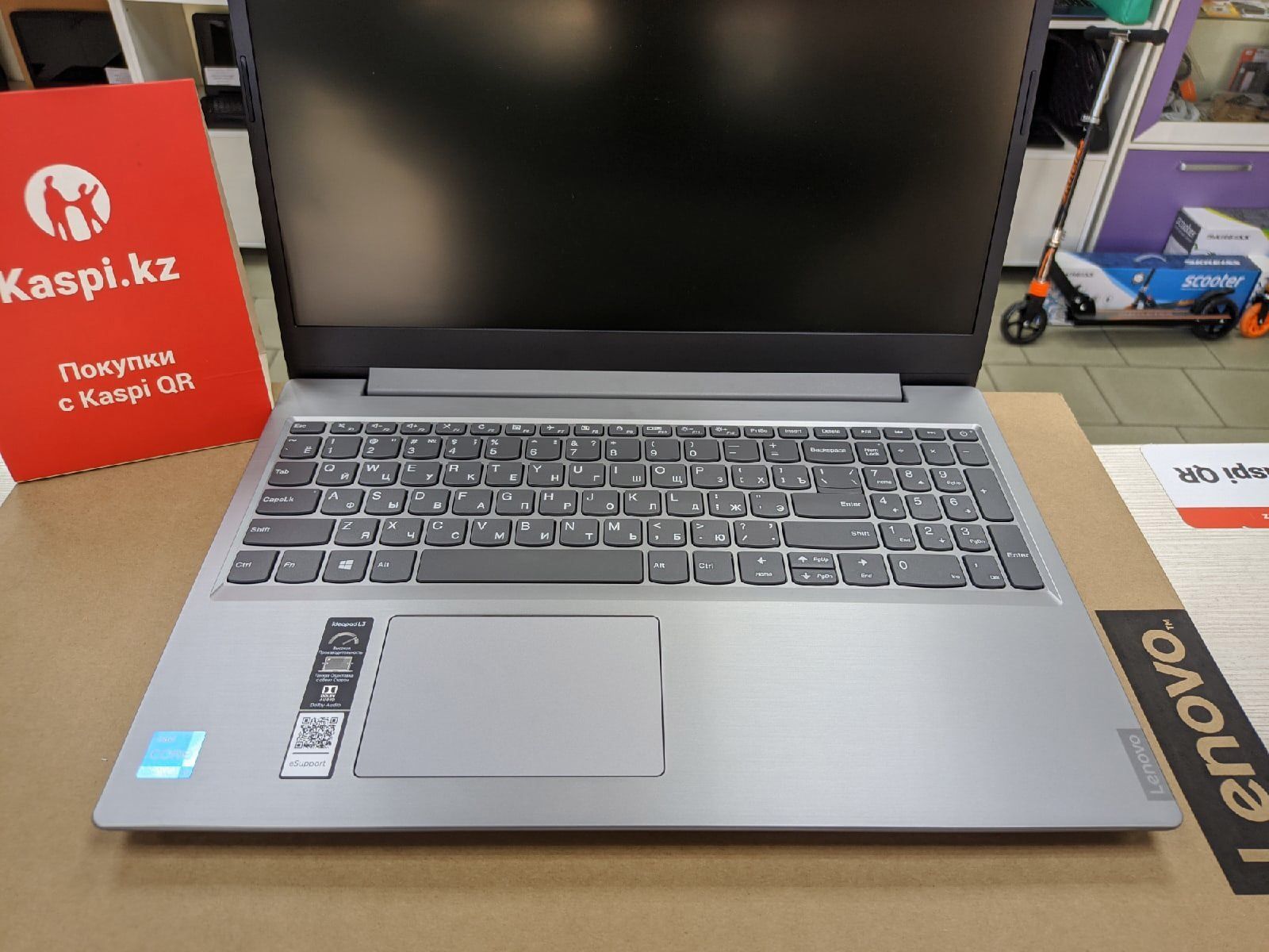 Новые Lenovo (256 Gb SSD, 4 Gb DDR4, 2 ядра)