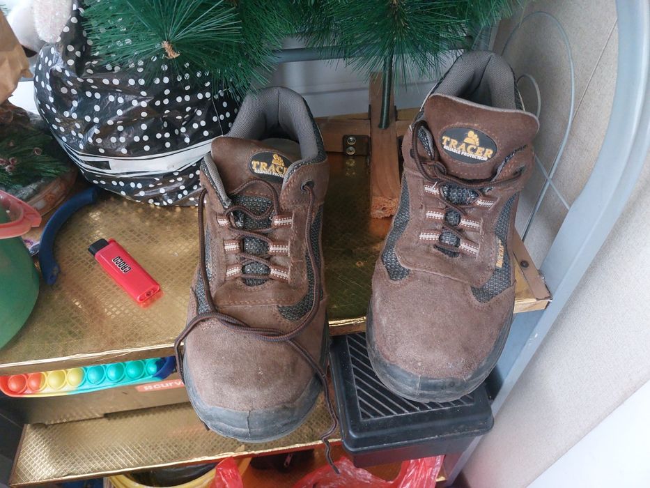 Продам ботинки в отличном состоянии