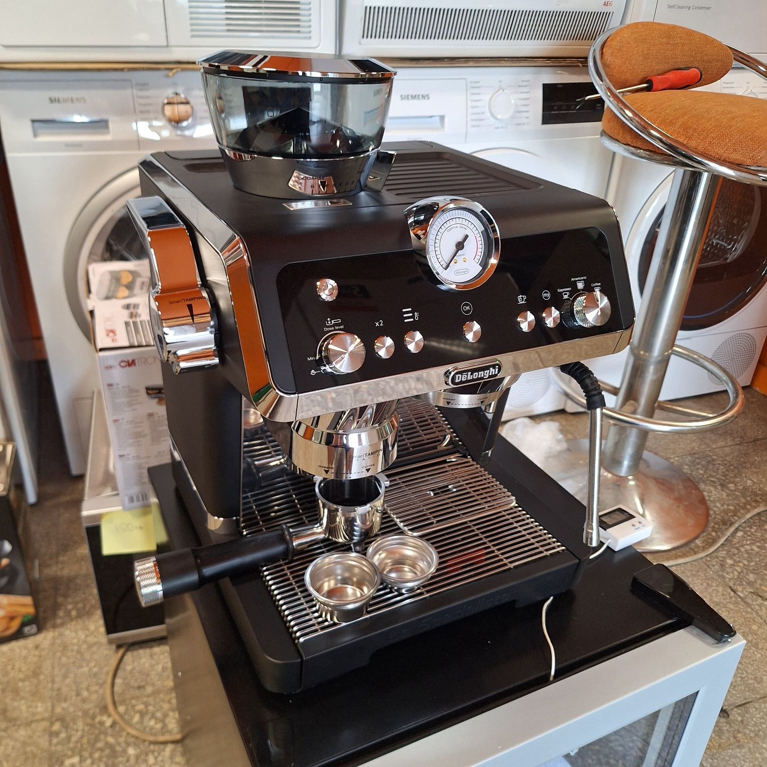 Еспресо кафе машина Delonghi La Specialista- нова мострена Бройка