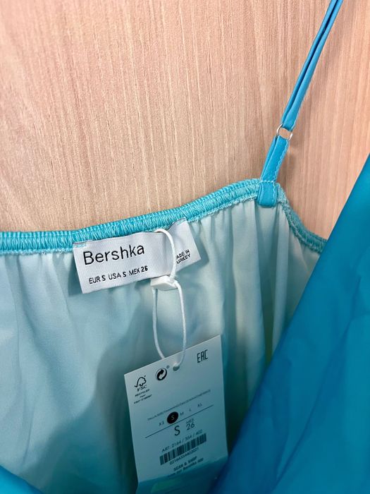 Нова рокля Bershka