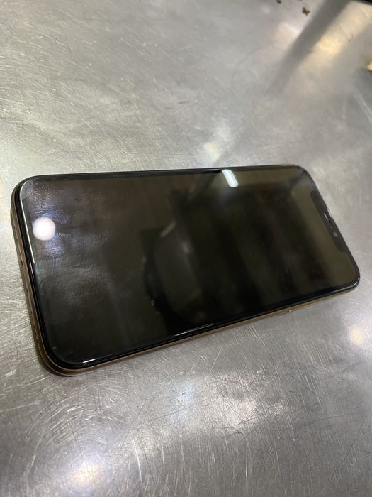 Айфон XS64GB фейс работает