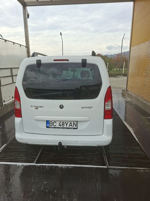 Vând citroen berlingoo anul 2011