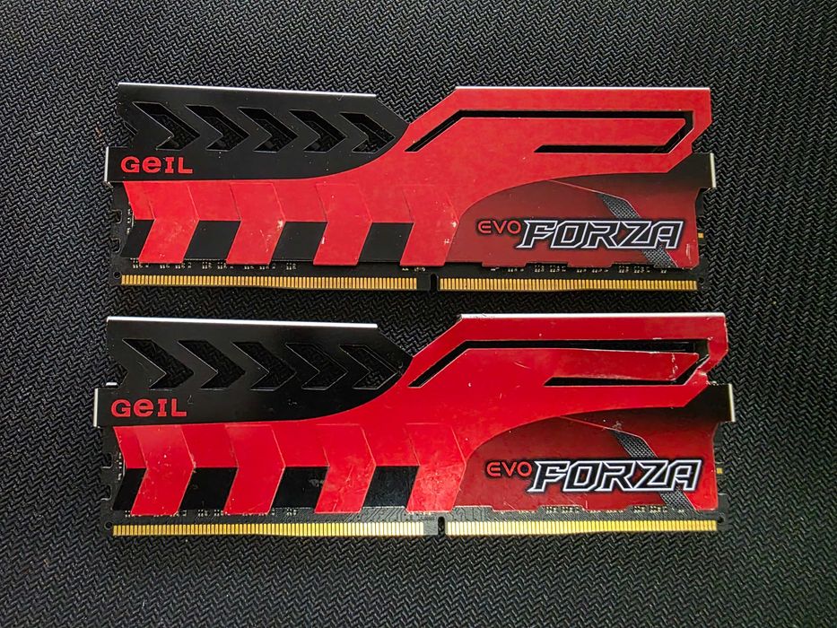 Memorie 16GB DDR4 3000mhz Geil Evo Forza CL16 (8gb X 2)