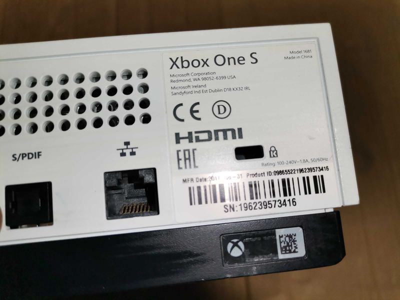 Конзола - Xbox One S