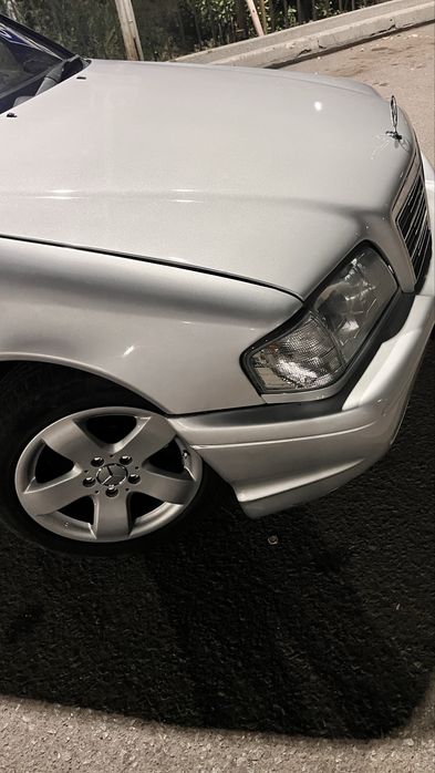 Mercedes-Benz C280 W202