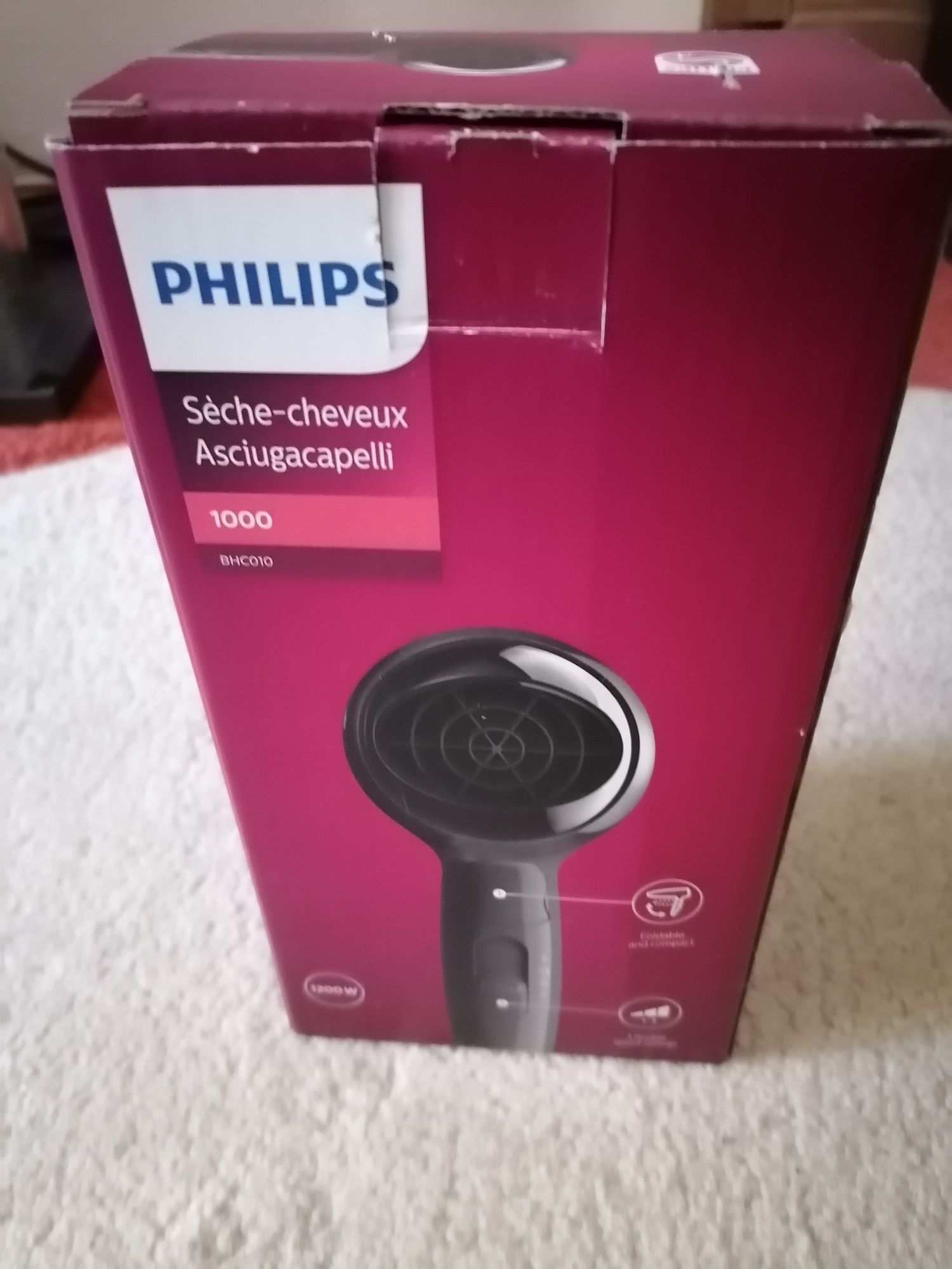 Uscător de par Philips nou