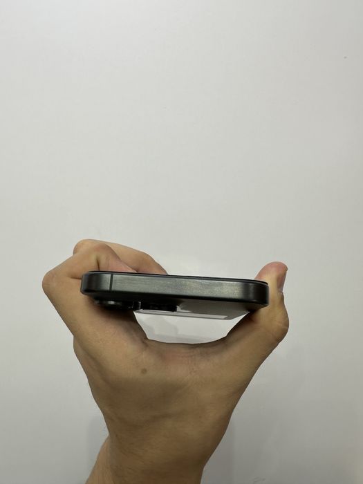 iphone 15 pro max black 256gb  98 % korobka bor
