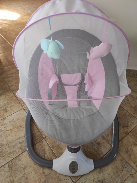 Balansoar electric pentru bebeluși