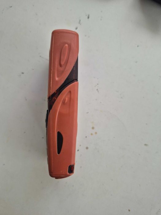 Nokia 5140i in stare buna (carcasa noua).