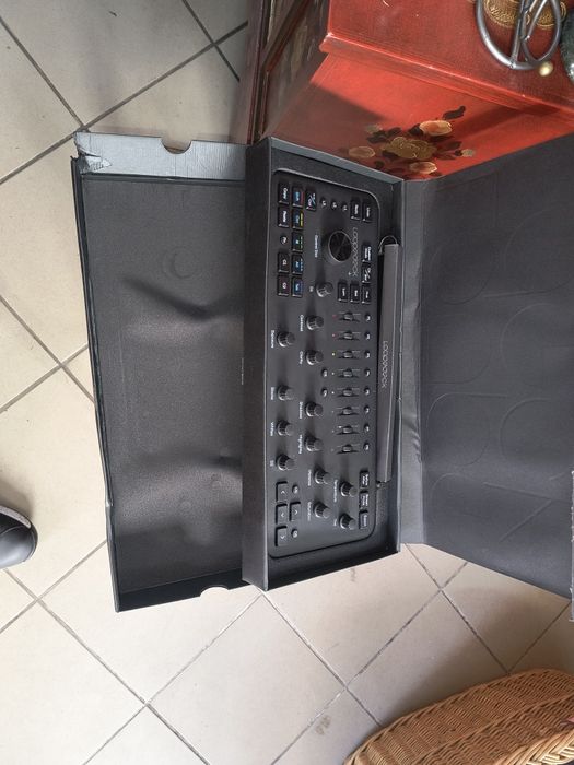 Consola editare , nouă