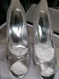 Pantofi argintii cu platforma