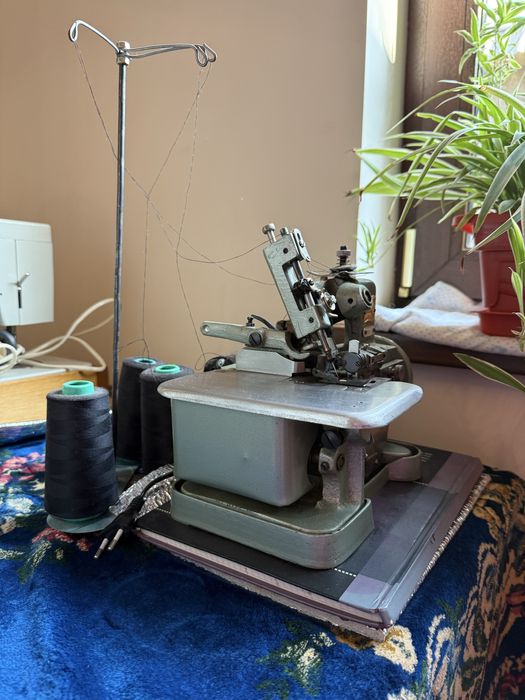 Продаётся оверлок китайский бабочка