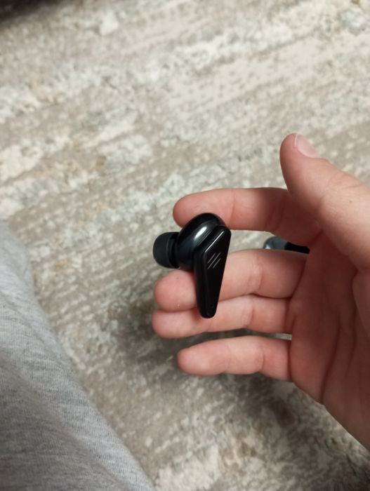 Продам наушники беспроводные