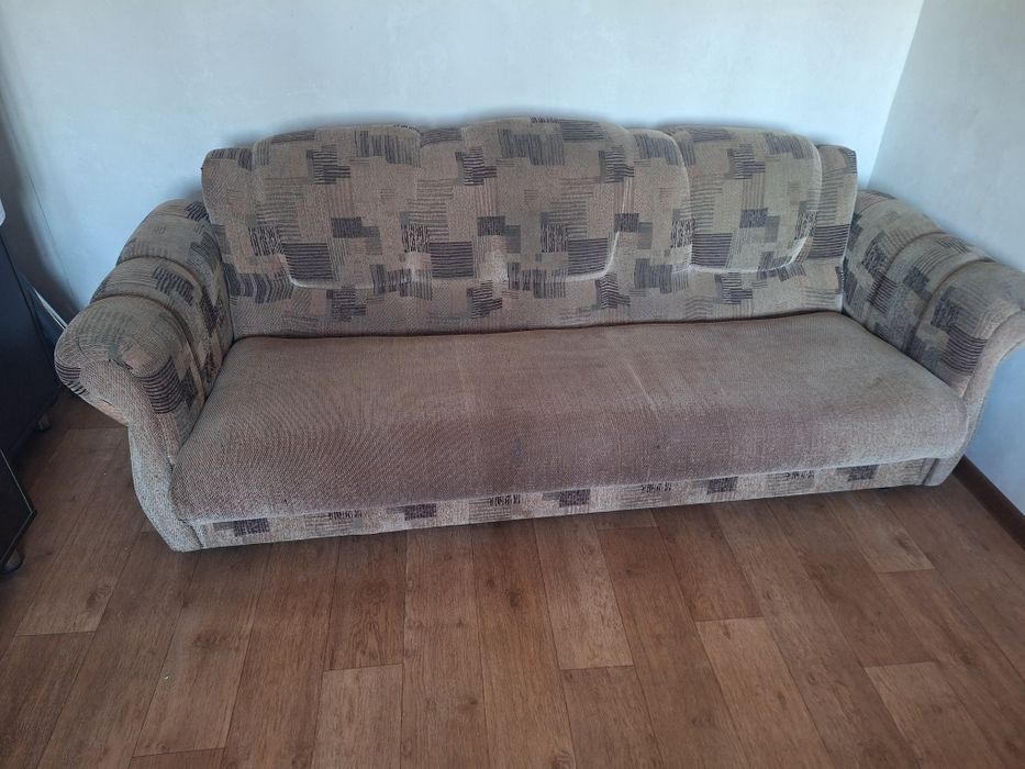 Продам диван и два кресла, в хорошем состоянии