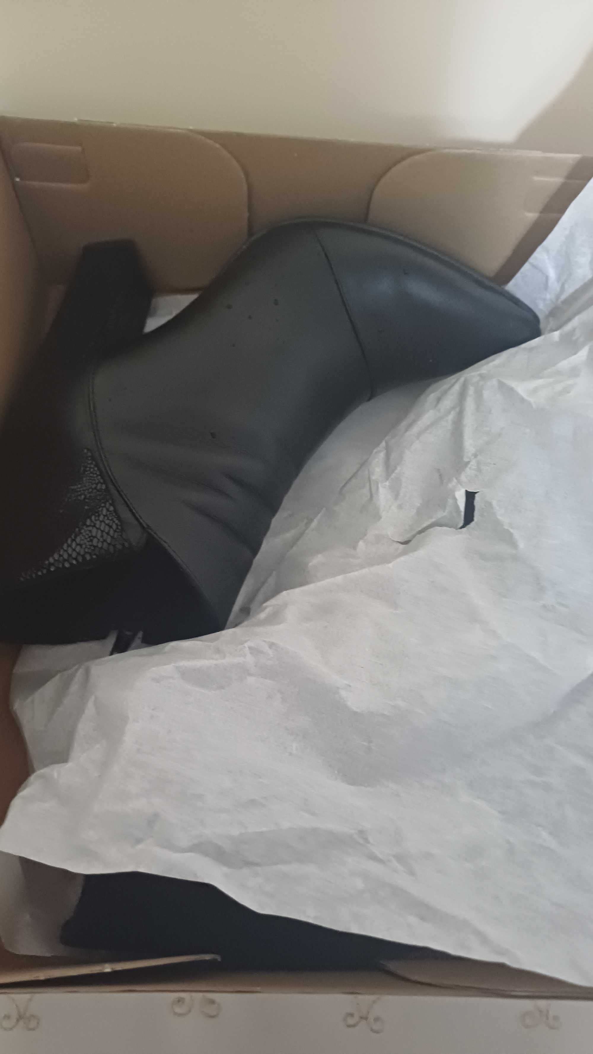 Botine piele Valcov, marimea 38