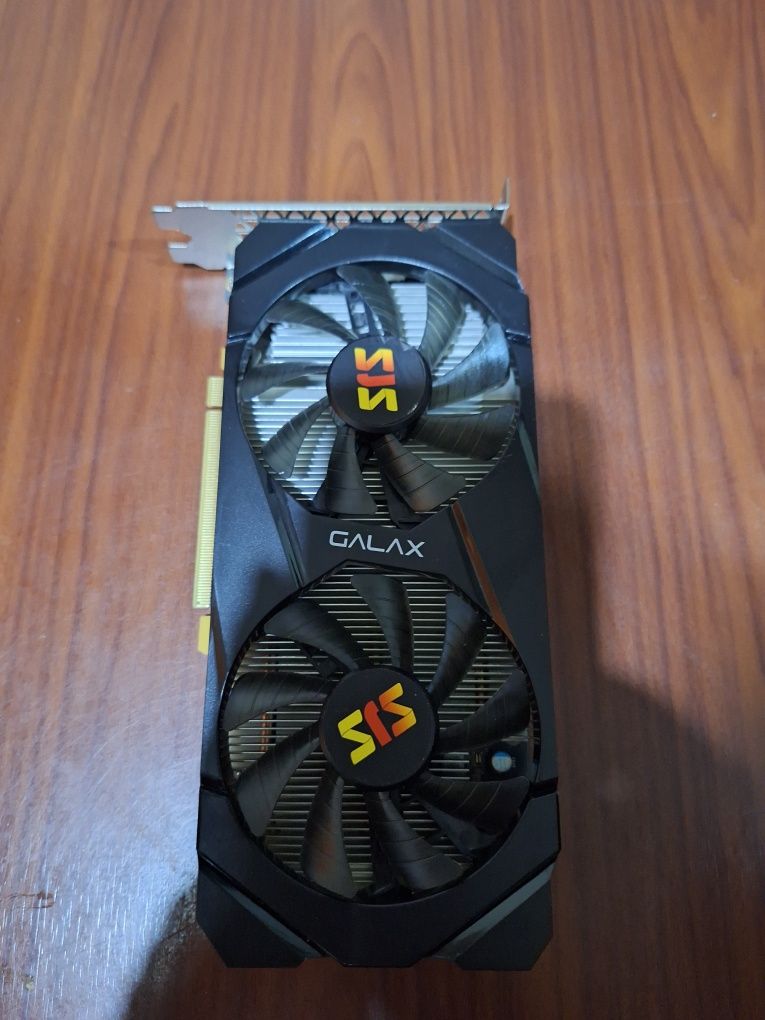 Видеокарта GTX1660 Super 6GB в хорошем состоянии