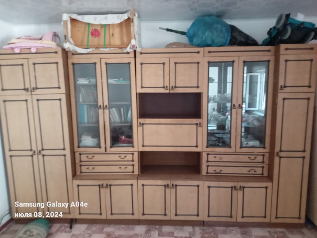 Продаётся стенка шкаф