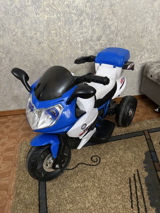 Мотоцикл электрический трехколесный