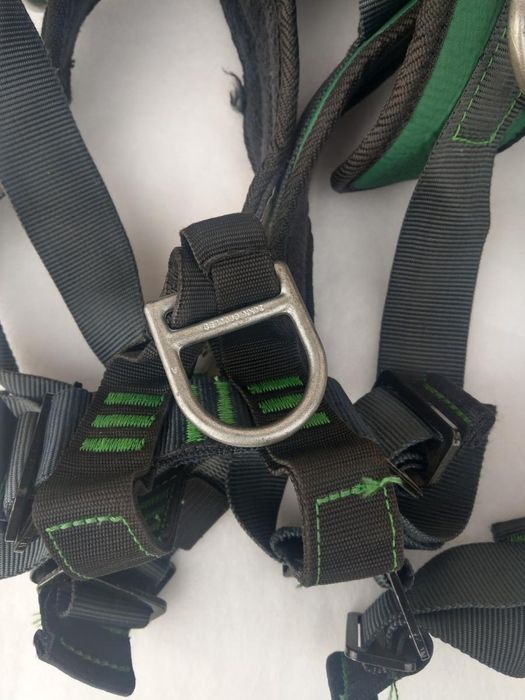 Два пояса страховочных, состояние отличное