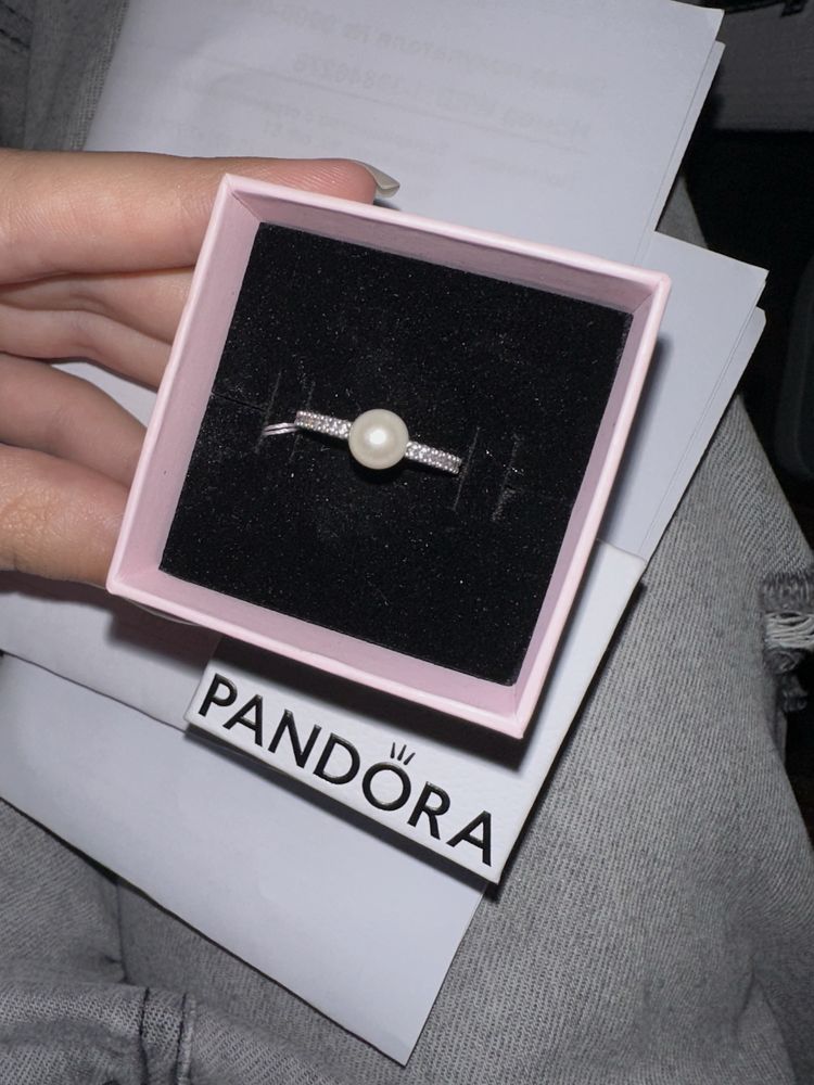 Кольцо Pandora , оригинал ,в идеальном состоянии.С коробкой