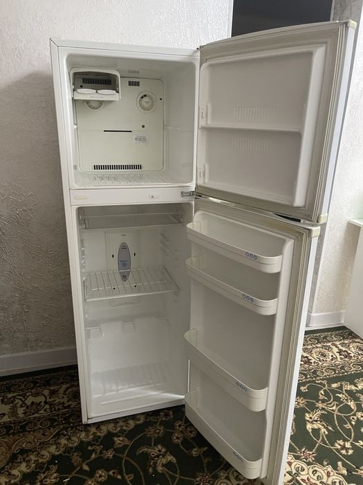 Холодильник LG б/у в рабочем состоянии