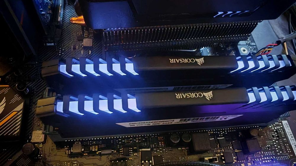 Рам памет Corsair Vengeance White Led 32GB (2x16GB) DDR4 3200Mhz