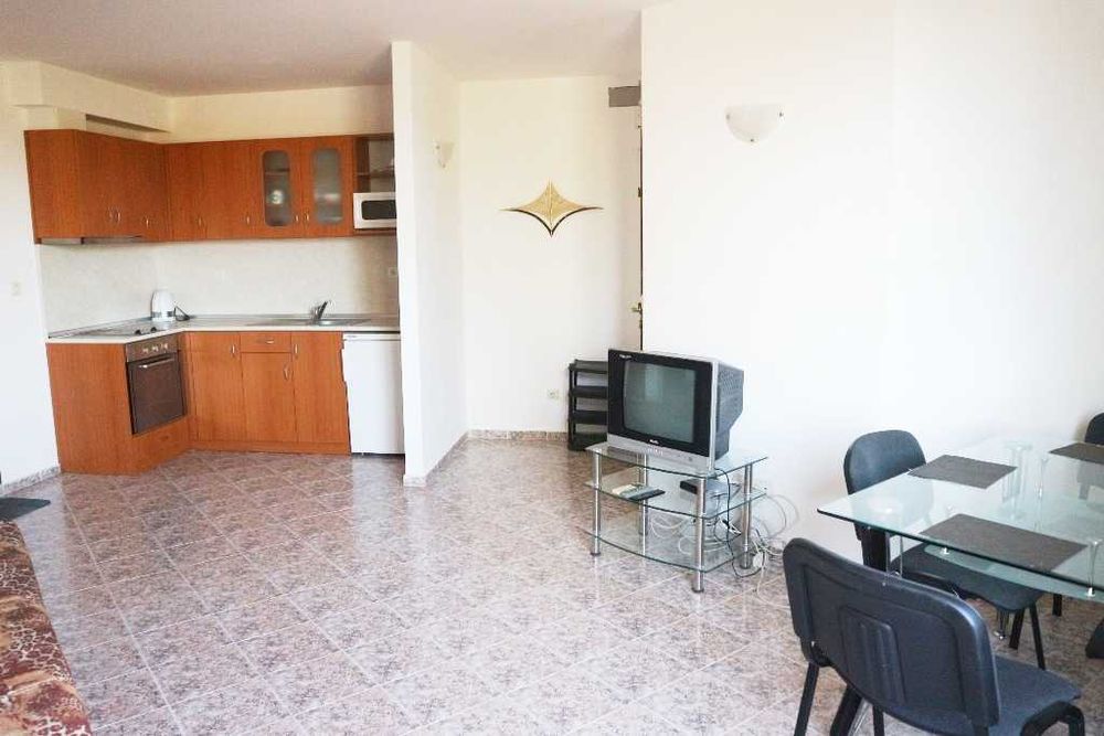 Продава се Двустаен апартамент в к.к. Слънчев бряг - 70 кв.м за 950 €/кв.м - Снимка #3