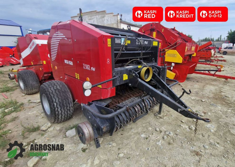 Польский пресс-подборщик Metal Fach Z562 Метал Фах