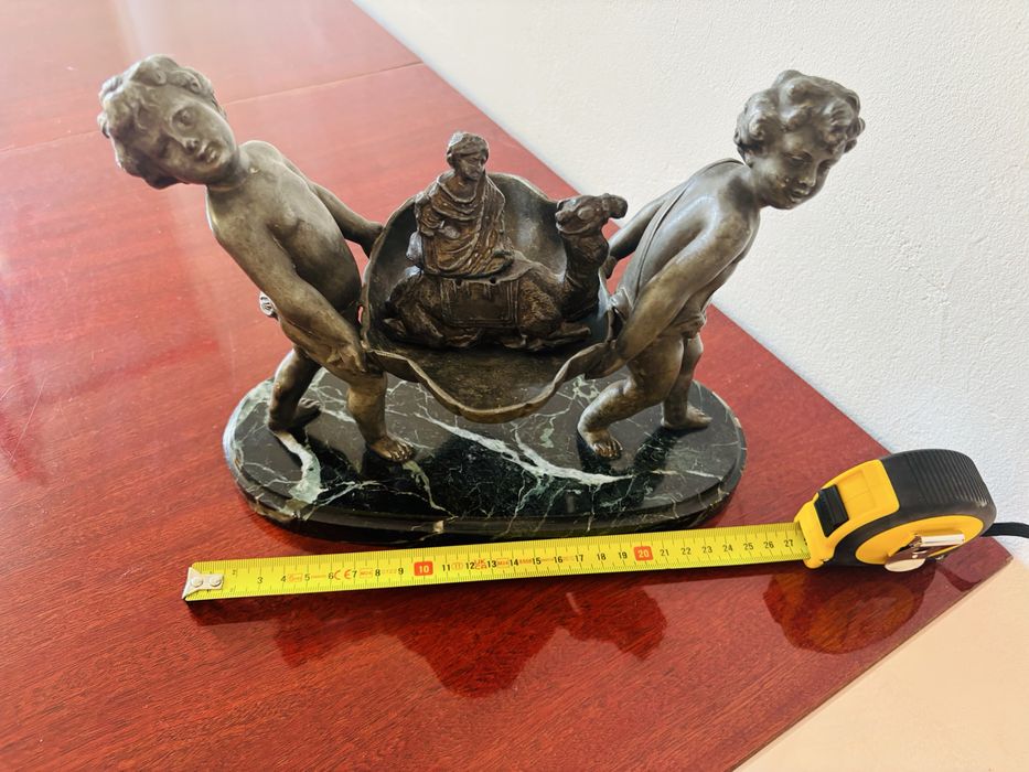 Statueta din antimoniu pe soclu de marmură